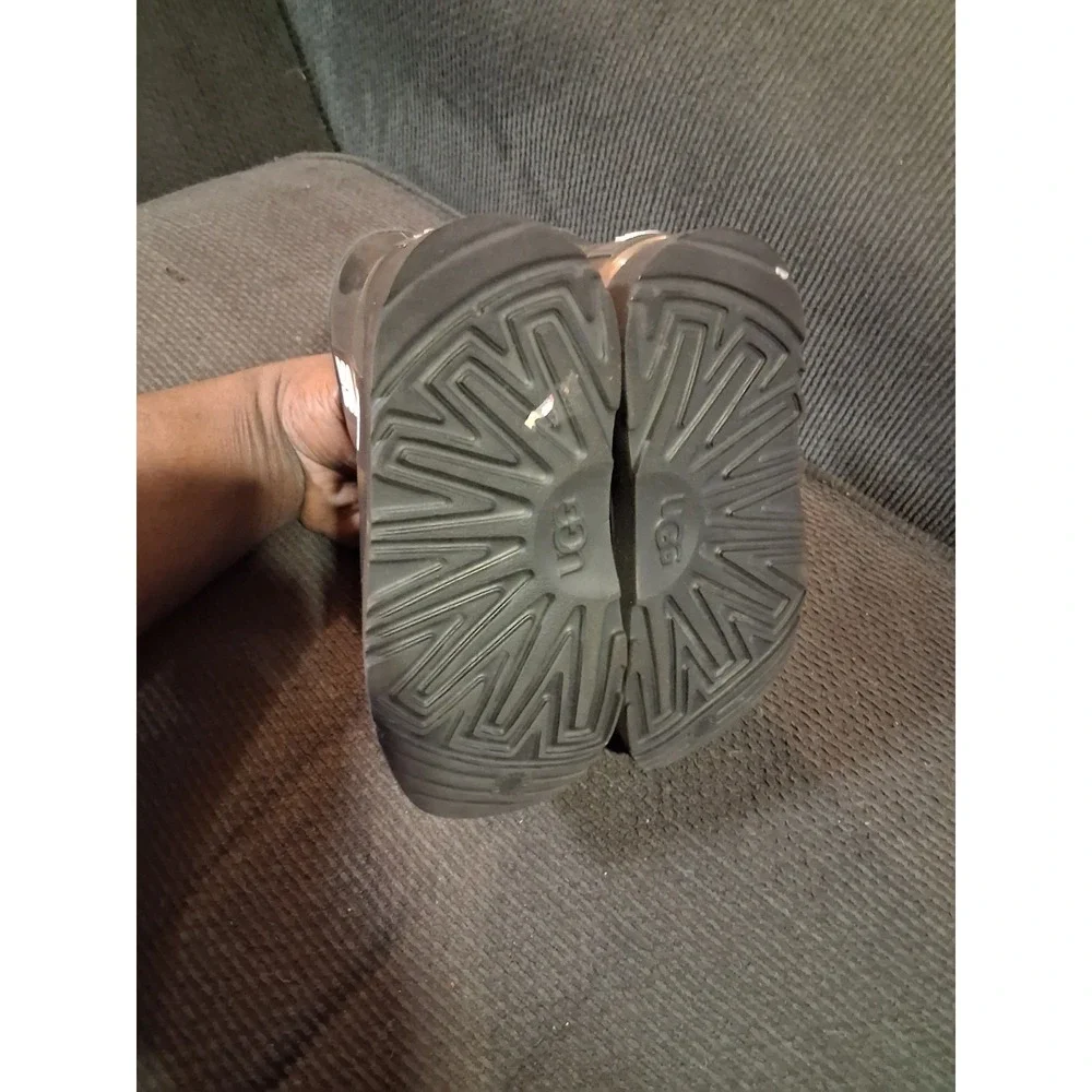 Ugg Girl's Classic Clear Mini Black Bootie Size 11‎